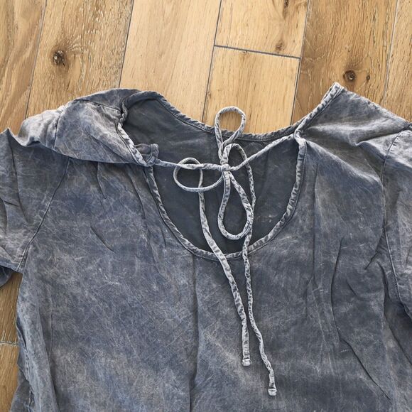 Altar’d State Babydoll Style Gray Swing Tie Neck Crochet Trim Shirt Women Size M - Picture 5 of 6